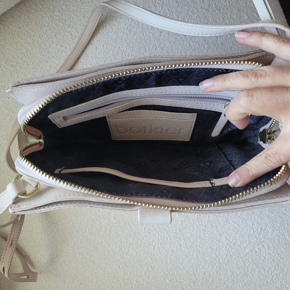 Botkier, Warren City Leather Crossbody, Chai‎ - Picture 3 of 16